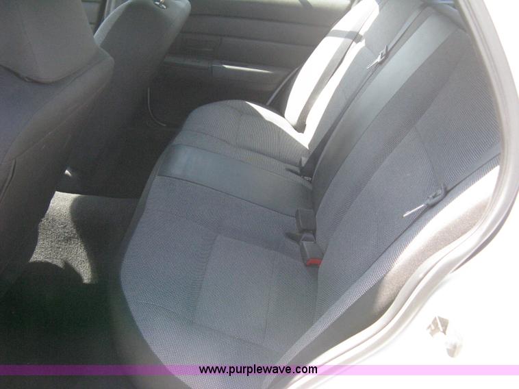 image for item B8318 2007 Ford Crown Victoria Police Interceptor