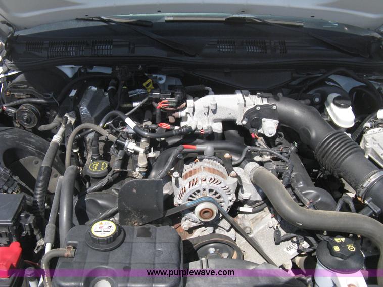 image for item B8318 2007 Ford Crown Victoria Police Interceptor