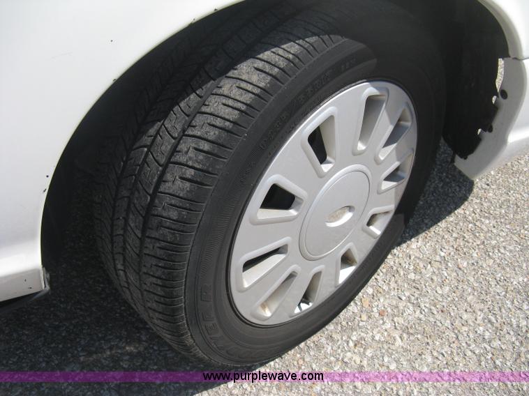 image for item B8318 2007 Ford Crown Victoria Police Interceptor