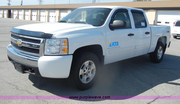 image for item D4873 2008 Chevrolet Silverado 1500 LT Crew Cab pickup truck