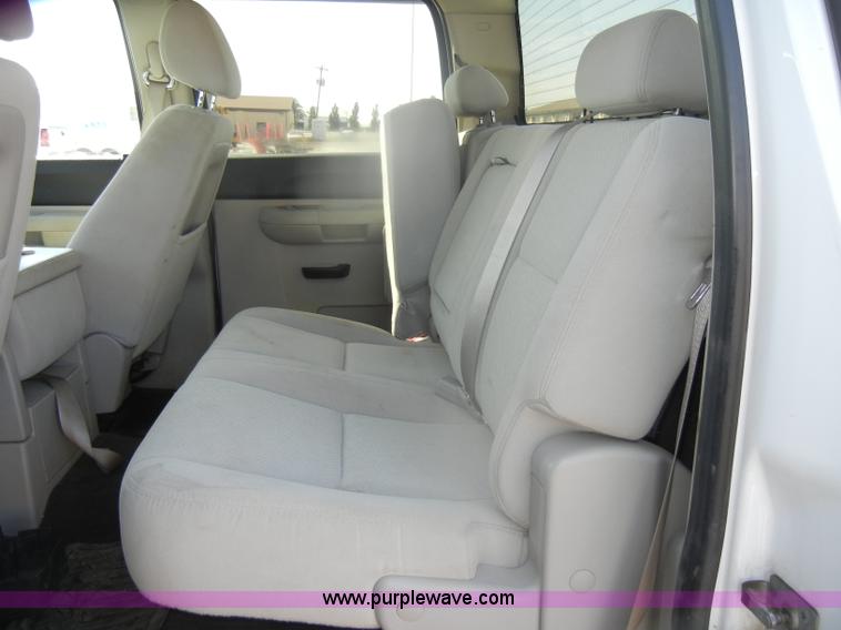 image for item D4873 2008 Chevrolet Silverado 1500 LT Crew Cab pickup truck