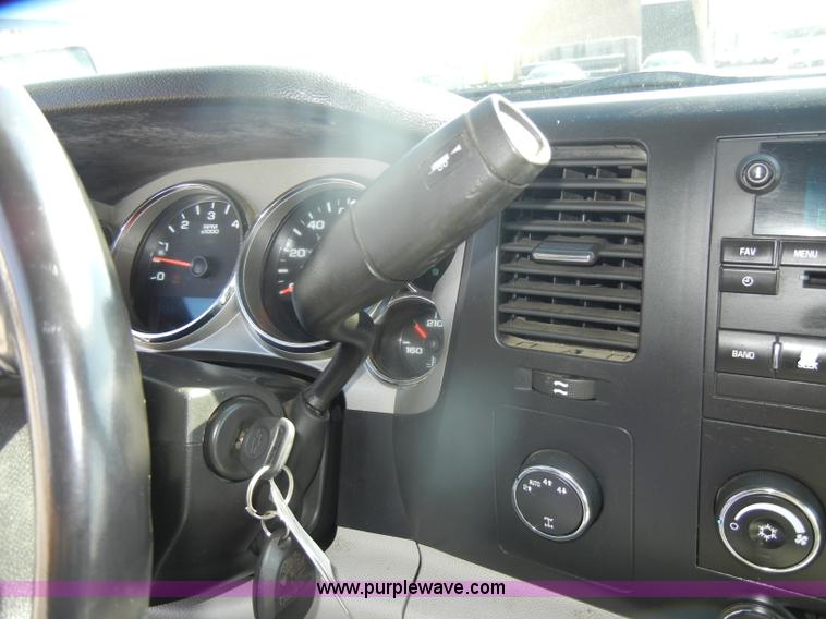 image for item D4873 2008 Chevrolet Silverado 1500 LT Crew Cab pickup truck