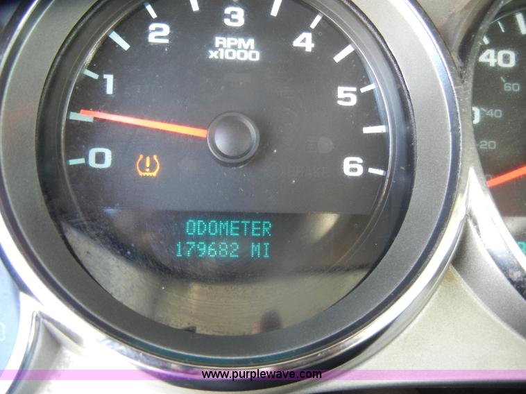 image for item D4873 2008 Chevrolet Silverado 1500 LT Crew Cab pickup truck