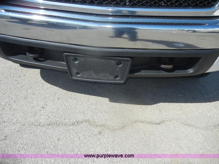 image for item D4873 2008 Chevrolet Silverado 1500 LT Crew Cab pickup truck