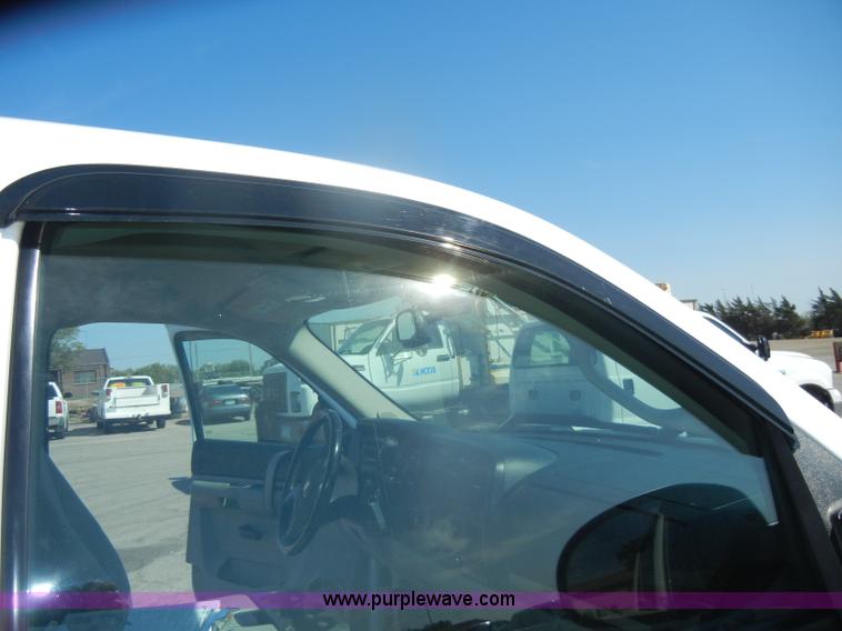 image for item D4873 2008 Chevrolet Silverado 1500 LT Crew Cab pickup truck