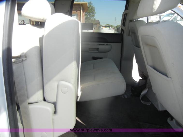 image for item D4873 2008 Chevrolet Silverado 1500 LT Crew Cab pickup truck