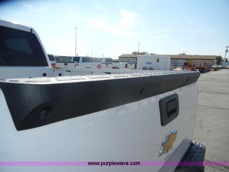 image for item D4873 2008 Chevrolet Silverado 1500 LT Crew Cab pickup truck