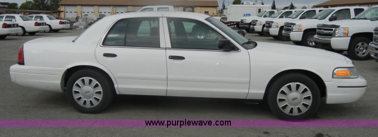 image for item D4938 2008 Ford Crown Victoria Police Interceptor