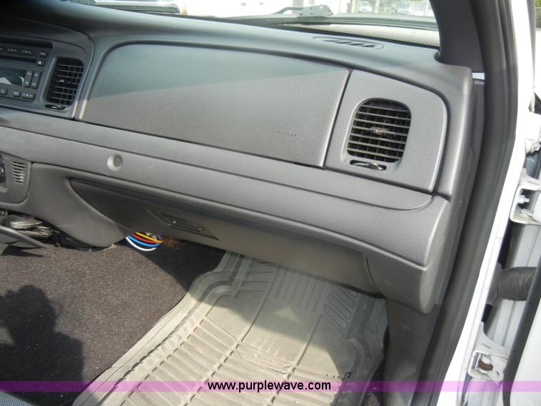 image for item D4938 2008 Ford Crown Victoria Police Interceptor
