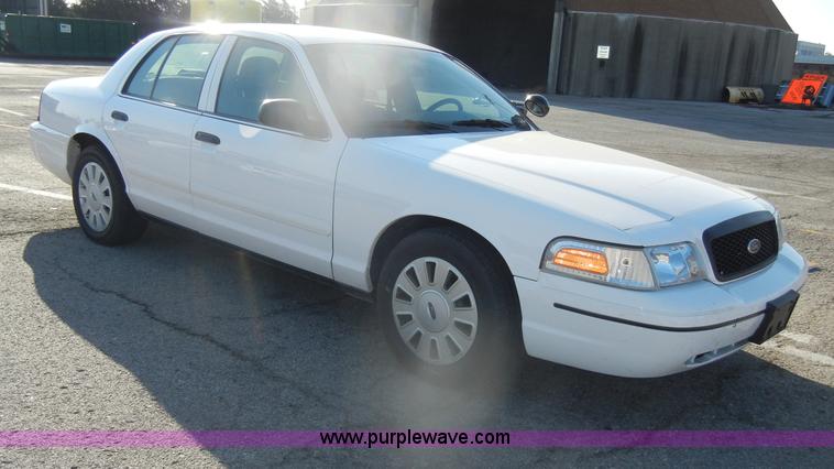 image for item D4939 2007 Ford Crown Victoria Police Interceptor