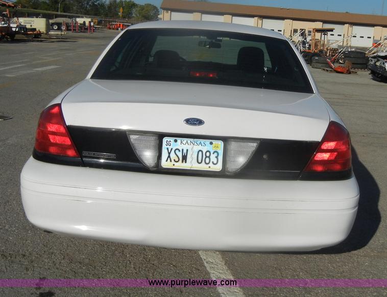 image for item D4939 2007 Ford Crown Victoria Police Interceptor