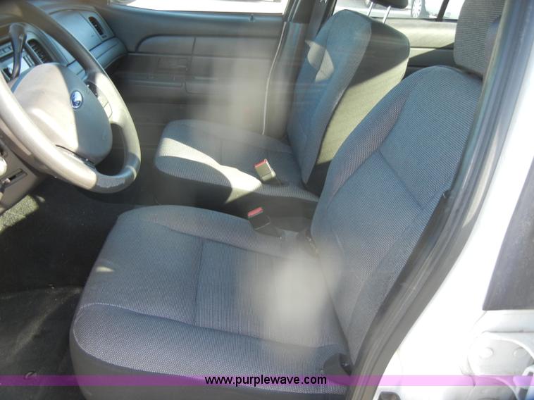 image for item D4939 2007 Ford Crown Victoria Police Interceptor