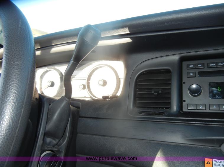 image for item D4939 2007 Ford Crown Victoria Police Interceptor