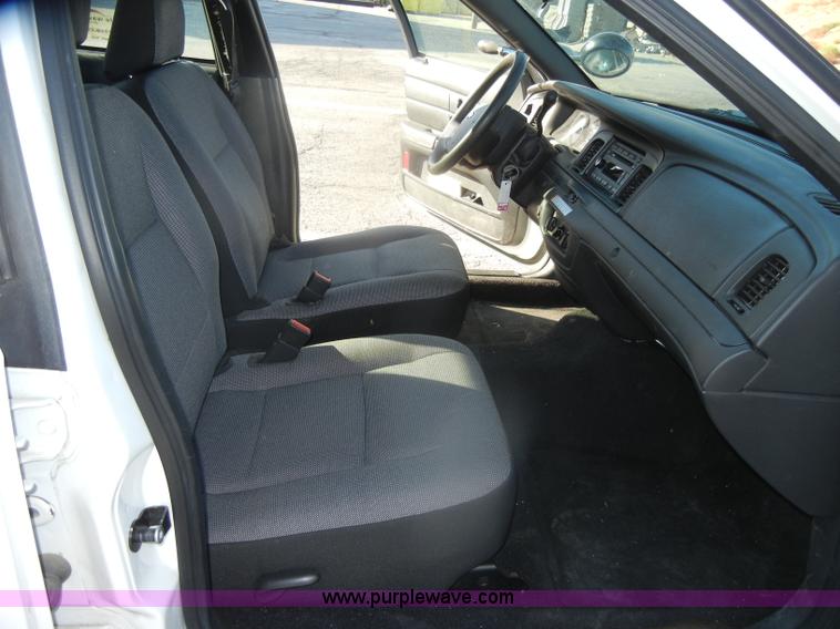 image for item D4939 2007 Ford Crown Victoria Police Interceptor