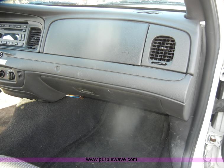 image for item D4939 2007 Ford Crown Victoria Police Interceptor