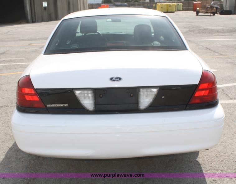 image for item F2618 2008 Ford Crown Victoria Police Interceptor