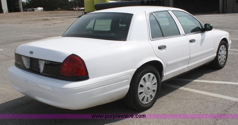 image for item F2618 2008 Ford Crown Victoria Police Interceptor