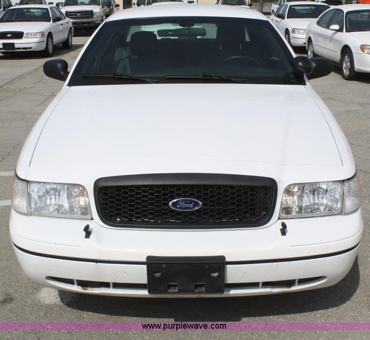 image for item F2618 2008 Ford Crown Victoria Police Interceptor
