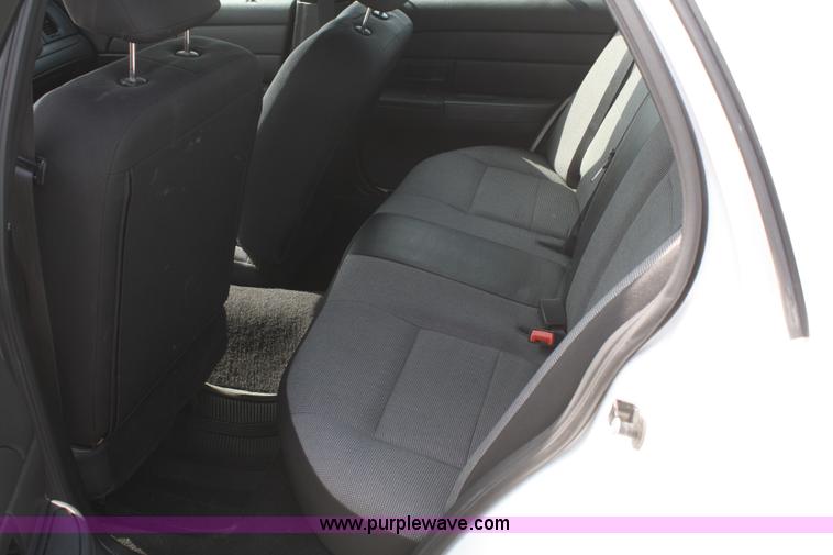 image for item F2618 2008 Ford Crown Victoria Police Interceptor