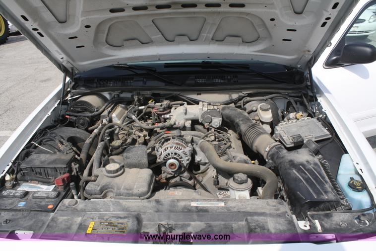 image for item F2618 2008 Ford Crown Victoria Police Interceptor