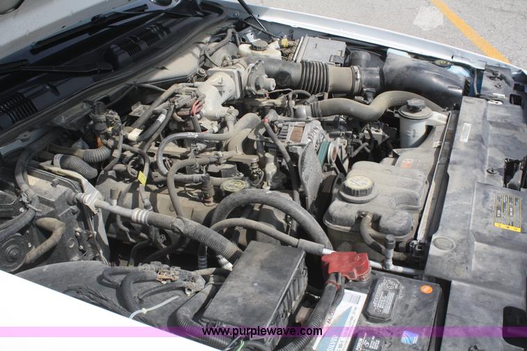 image for item F2618 2008 Ford Crown Victoria Police Interceptor