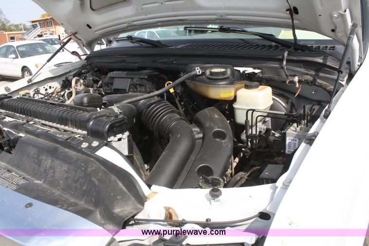 image for item F2619 2006 Ford F250 Super Duty Crew Cab pickup truck