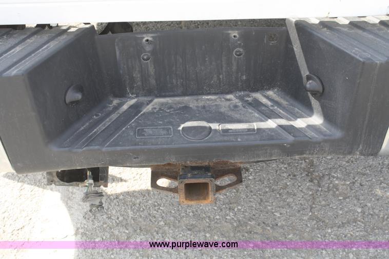image for item F2619 2006 Ford F250 Super Duty Crew Cab pickup truck