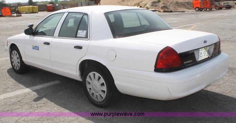 image for item F2622 2008 Ford Crown Victoria Police Interceptor