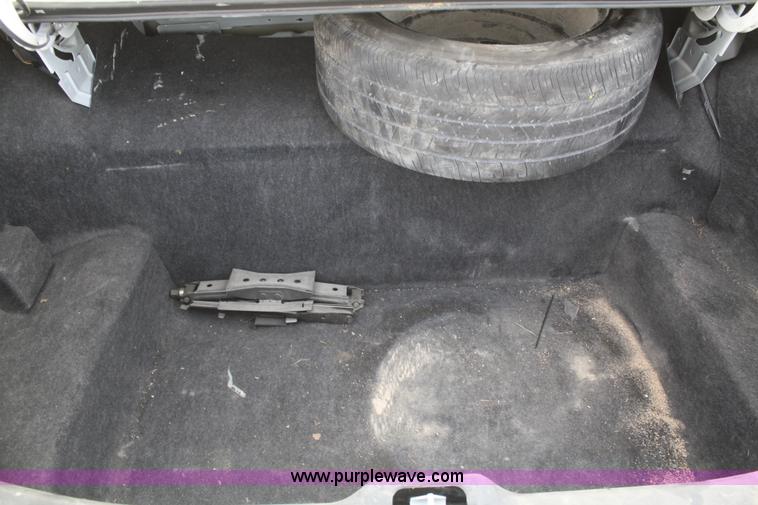 image for item F2622 2008 Ford Crown Victoria Police Interceptor