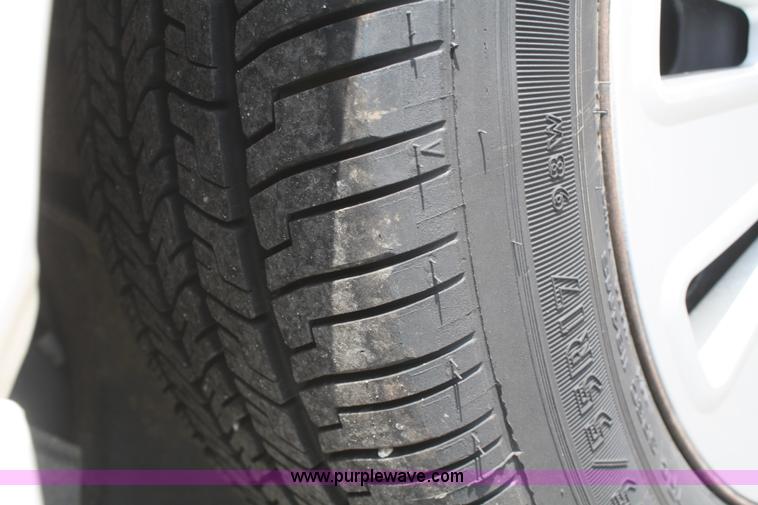 image for item F2622 2008 Ford Crown Victoria Police Interceptor