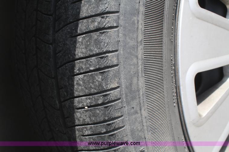 image for item F2622 2008 Ford Crown Victoria Police Interceptor