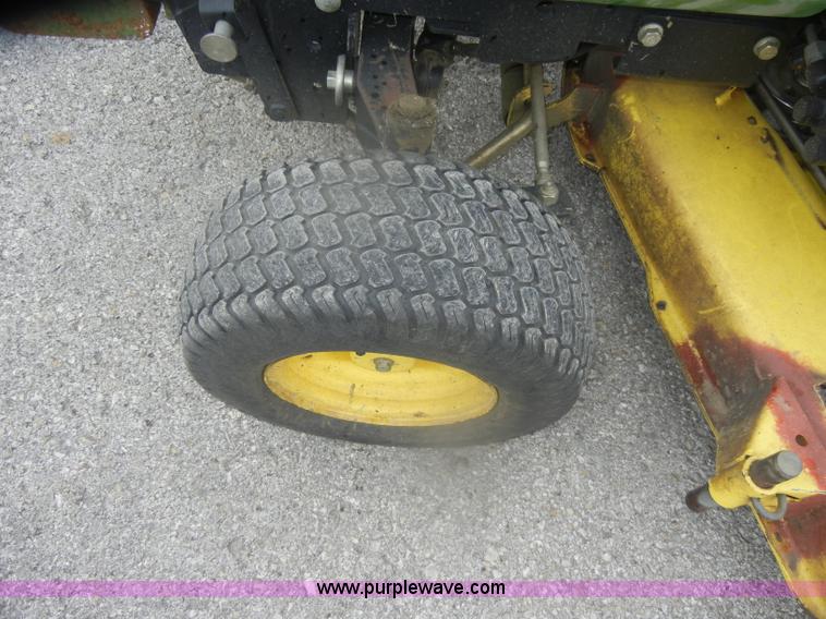 image for item V9784 John Deere 425 lawn mower