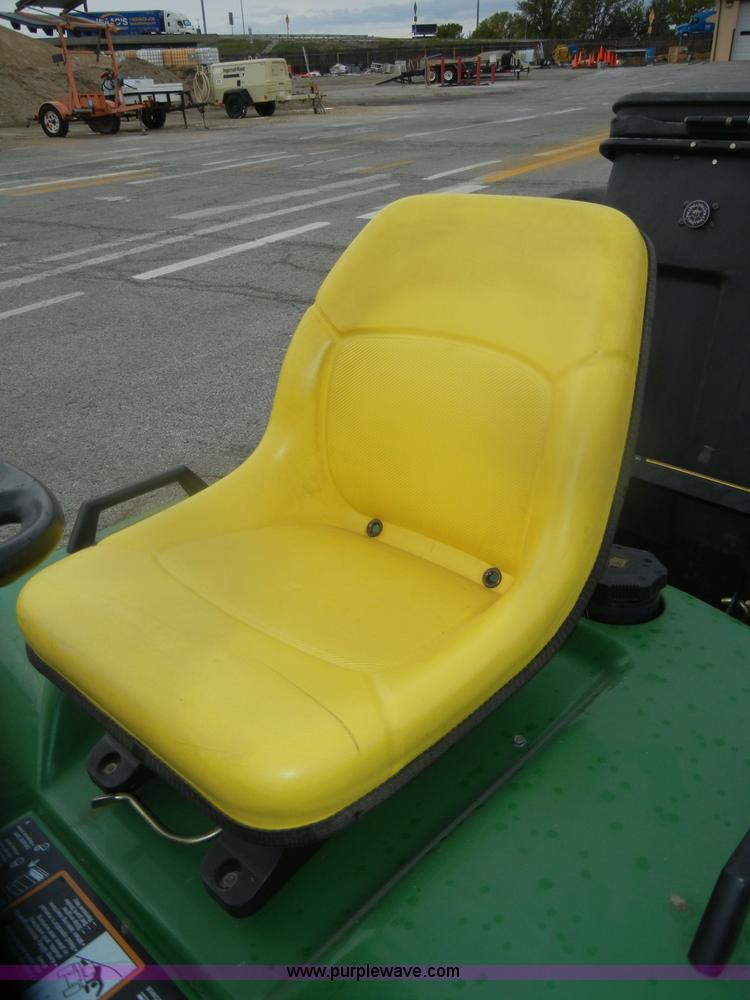 image for item V9784 John Deere 425 lawn mower