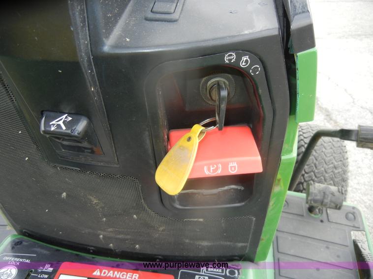 image for item V9784 John Deere 425 lawn mower