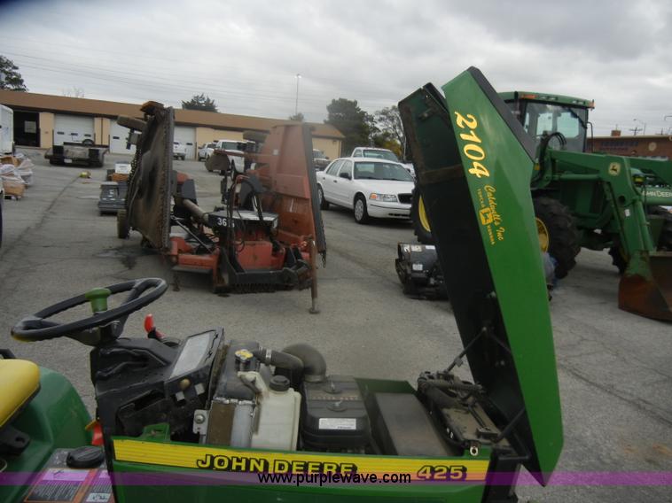 image for item V9784 John Deere 425 lawn mower