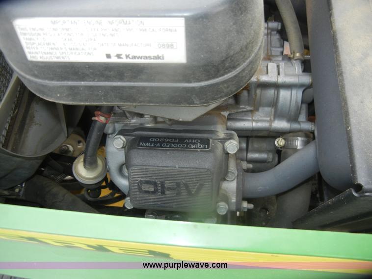 image for item V9784 John Deere 425 lawn mower