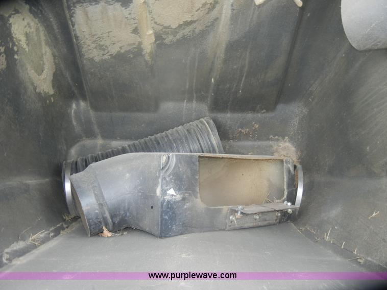 image for item V9784 John Deere 425 lawn mower