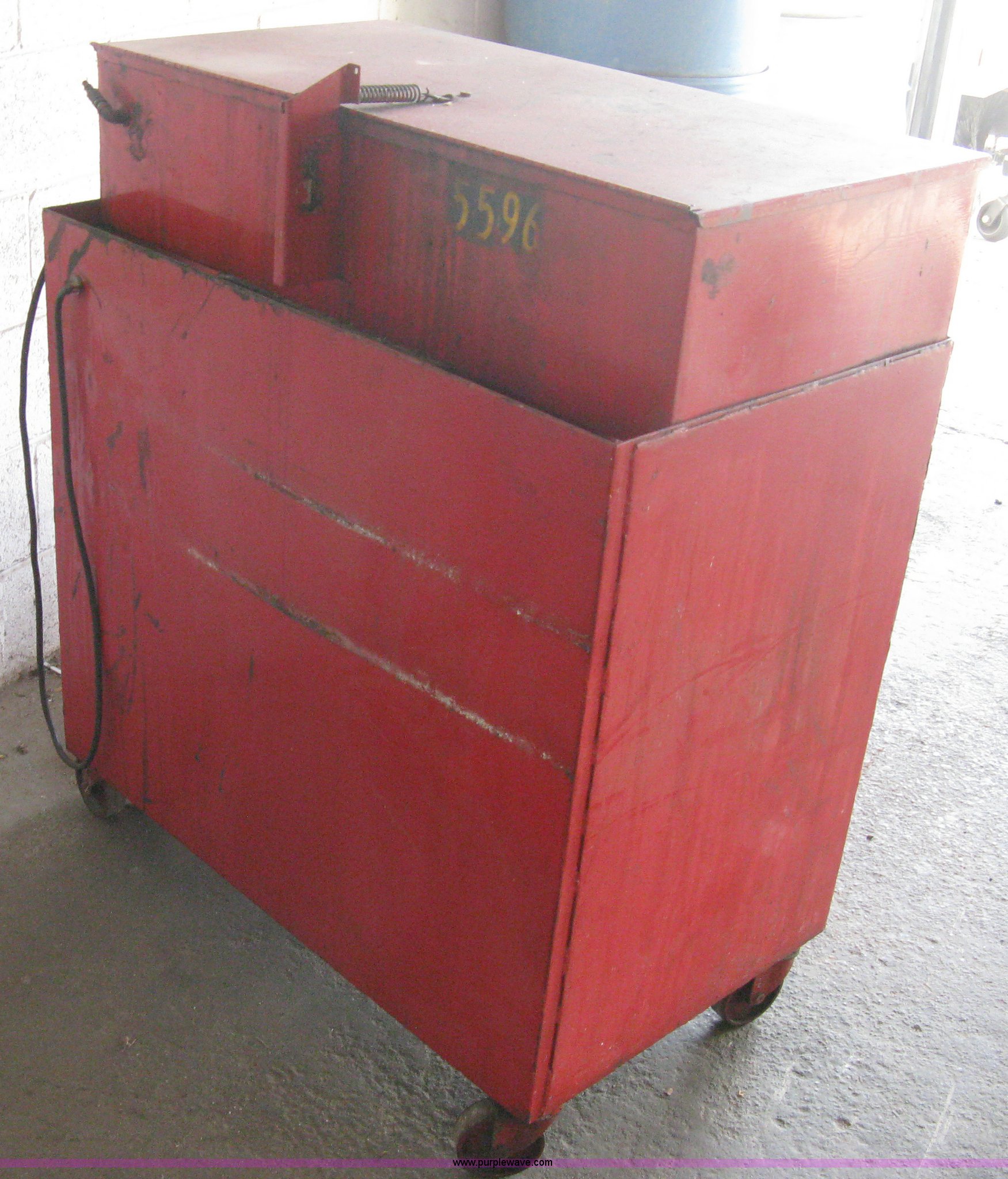 Kansas Instruments parts washer in Wichita, KS Item R9698 sold