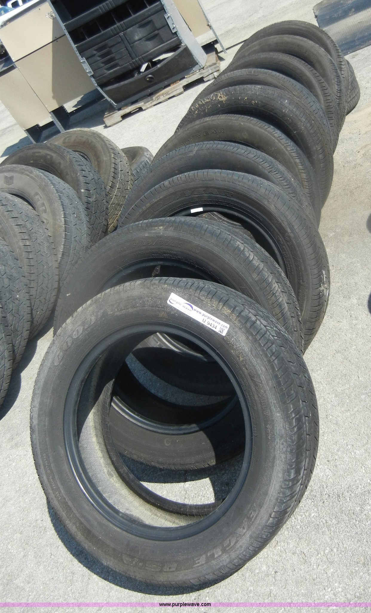 (11) used 235/55R17 tires in Topeka, KS Item U9434 sold Purple Wave