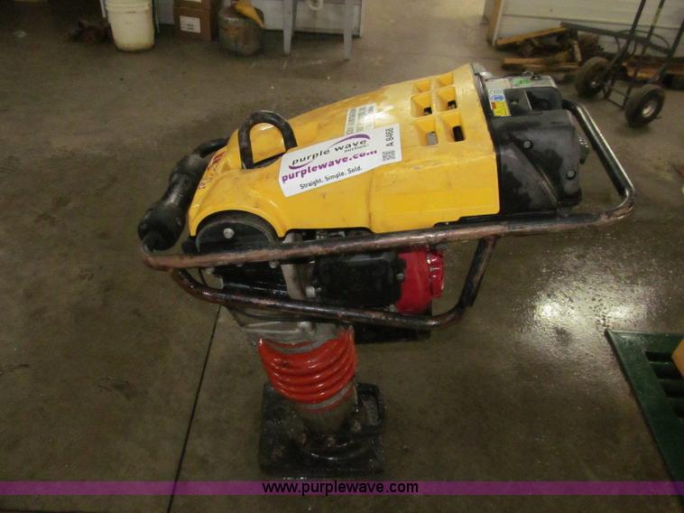 image for item A8468 2003 DynaPac 6000 jumping jack