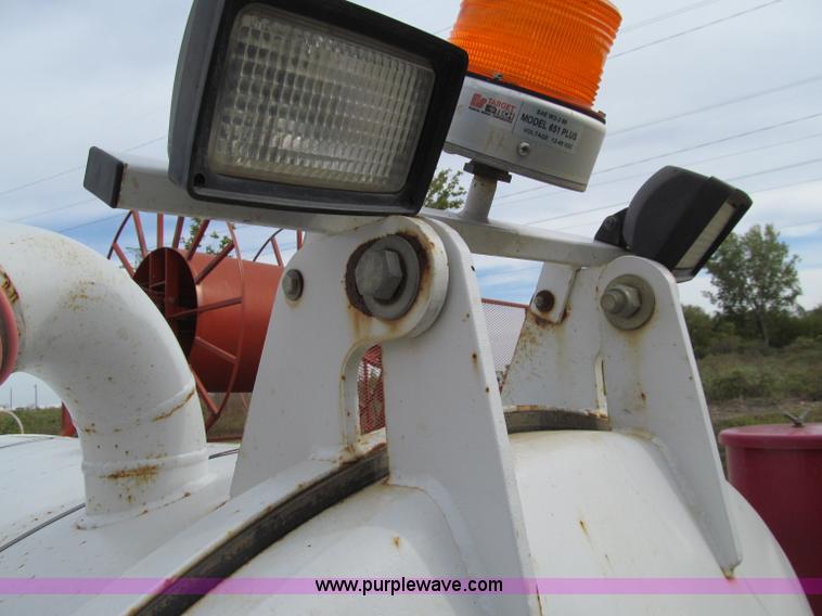 image for item A8474 2006 Vermeer / Vactron PMD-550 vacuum excavator