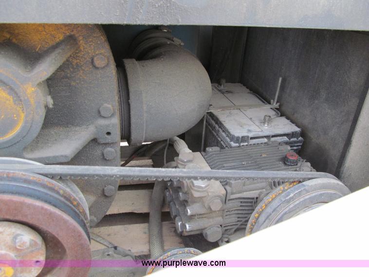 image for item A8474 2006 Vermeer / Vactron PMD-550 vacuum excavator