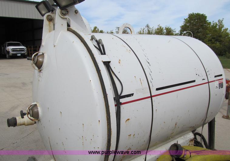 image for item A8474 2006 Vermeer / Vactron PMD-550 vacuum excavator