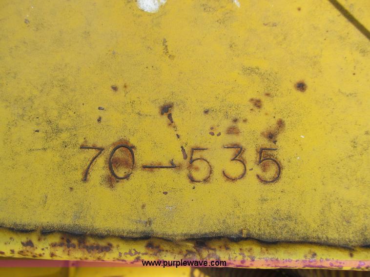 image for item A8475 1985 Volvo / Autocar DC digger derrick truck