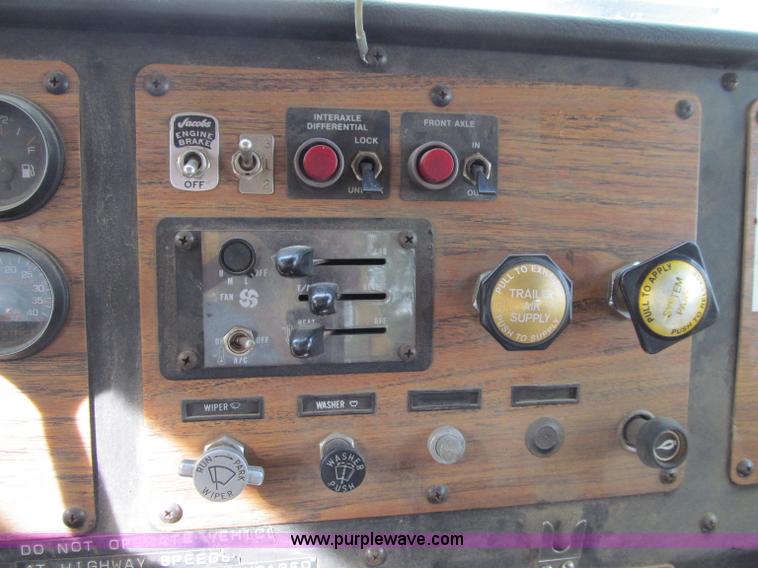 image for item A8475 1985 Volvo / Autocar DC digger derrick truck