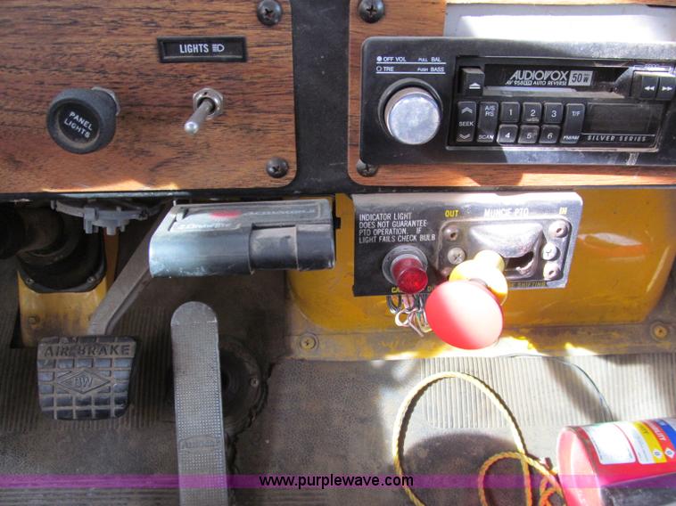 image for item A8475 1985 Volvo / Autocar DC digger derrick truck