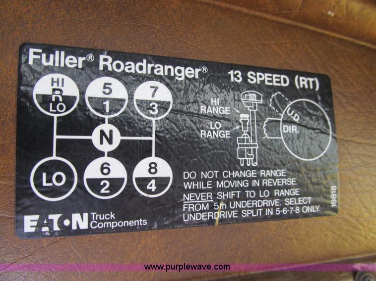 image for item A8475 1985 Volvo / Autocar DC digger derrick truck