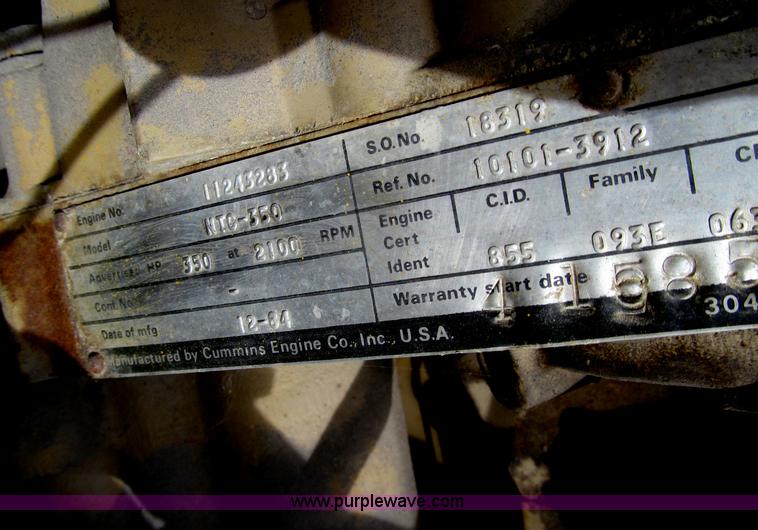 image for item A8475 1985 Volvo / Autocar DC digger derrick truck