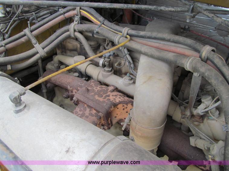 image for item A8475 1985 Volvo / Autocar DC digger derrick truck