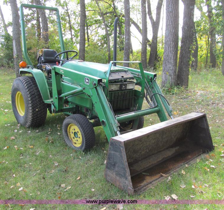 image for item A8476 John Deere 790 MFWD tractor
